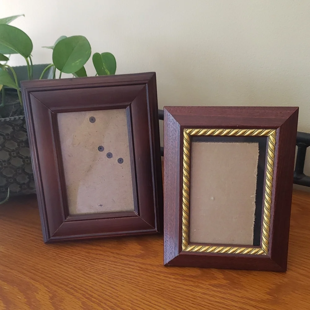 Vtg (2) Brown & Brown/Gold Picture Frame Set - Holds 4x6 Photos